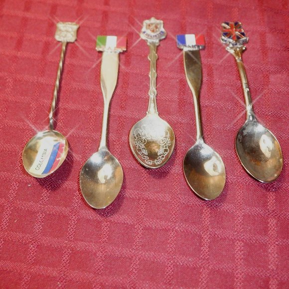 (5) SOUVENIR SPOONS - One PRICE ~ Colombia, Italy, Scotland, France, England - Picture 1 of 1